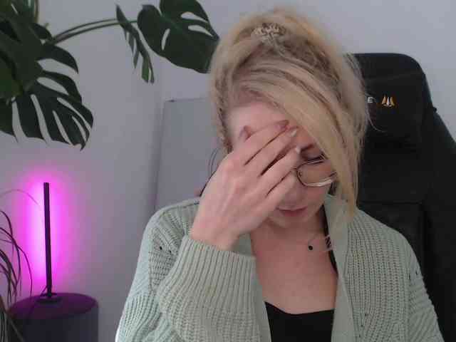 CinderellaMoon webcam