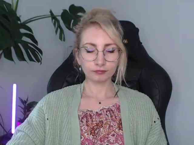 Model: CinderellaMoon