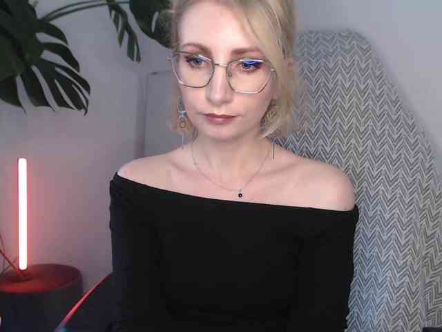 CinderellaMoon webcam