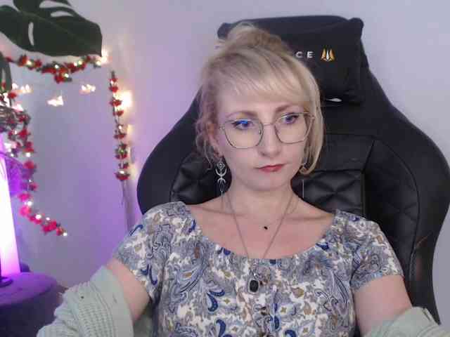 CinderellaMoon webcam