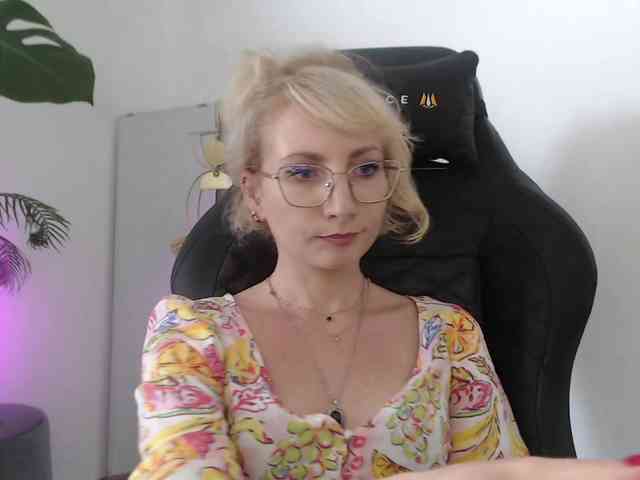CinderellaMoon webcam