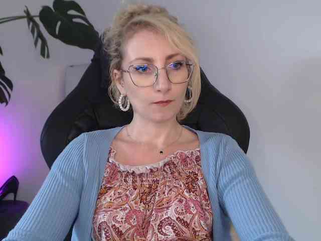 CinderellaMoon webcam