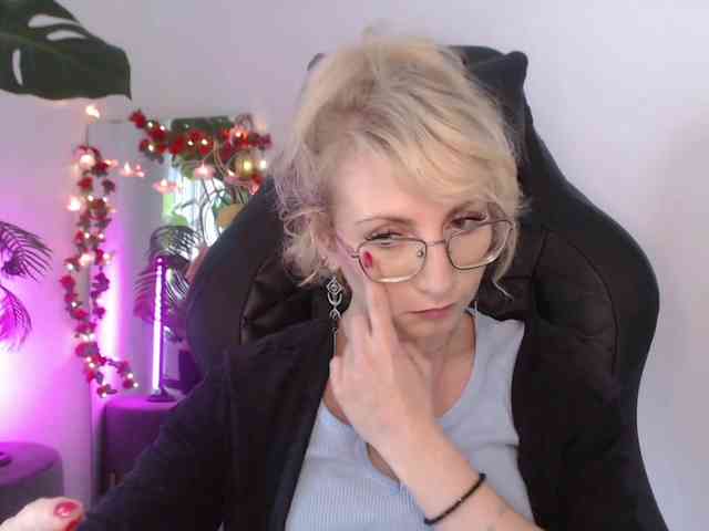 CinderellaMoon webcam