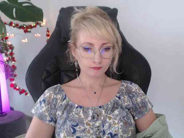 CinderellaMoon webcam