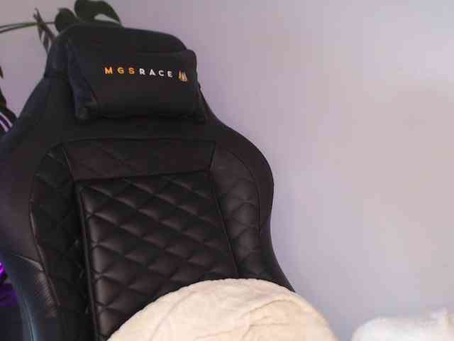 CinderellaMoon webcam