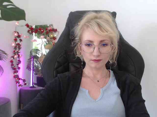 CinderellaMoon webcam