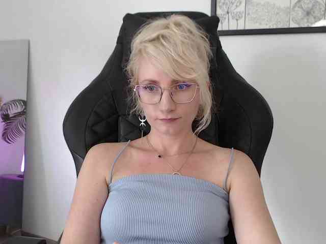 Model: CinderellaMoon