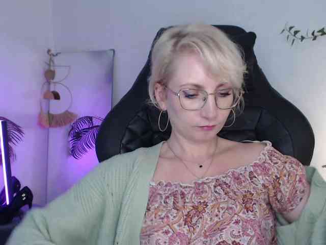 CinderellaMoon webcam