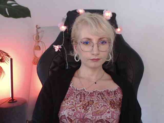CinderellaMoon webcam