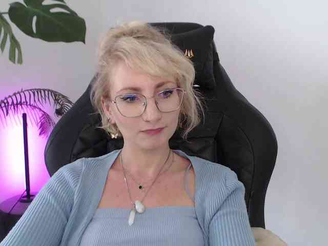 CinderellaMoon webcam
