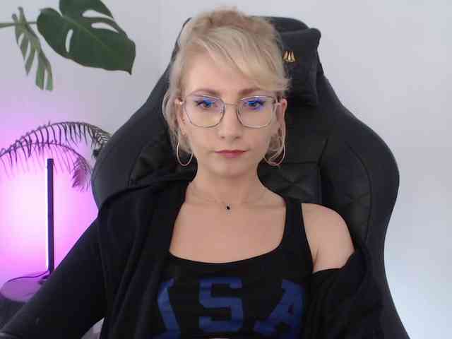 CinderellaMoon webcam