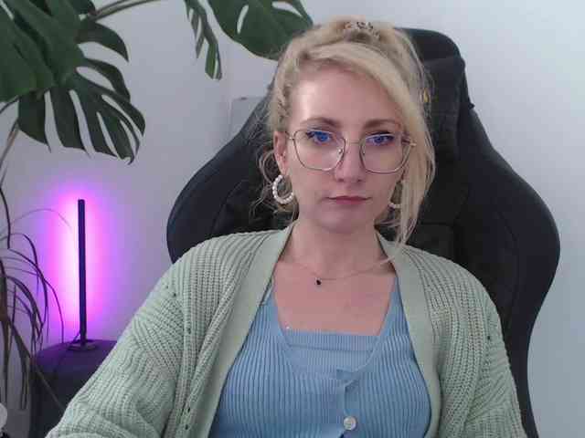 CinderellaMoon webcam