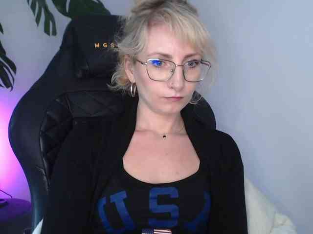 CinderellaMoon webcam