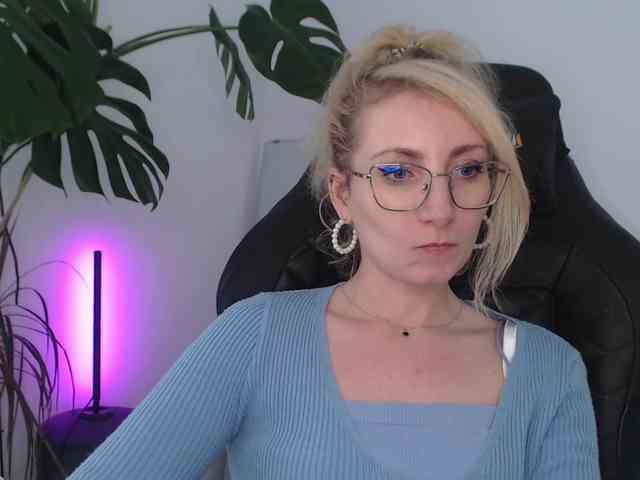 CinderellaMoon webcam