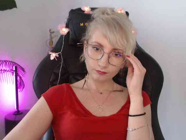CinderellaMoon webcam