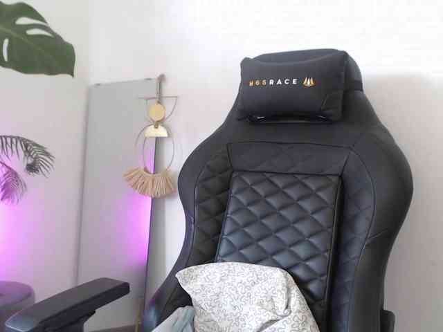 CinderellaMoon webcam
