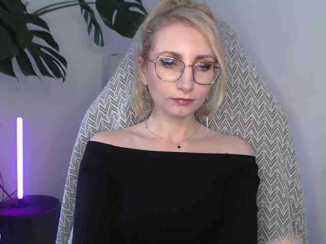 CinderellaMoon webcam