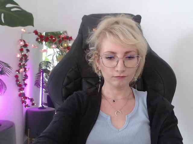 CinderellaMoon webcam