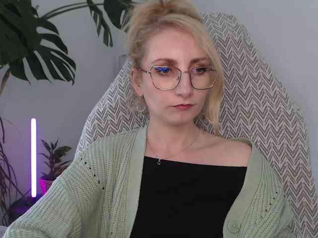 CinderellaMoon webcam