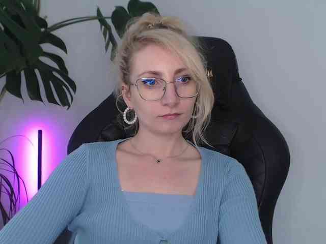 CinderellaMoon webcam