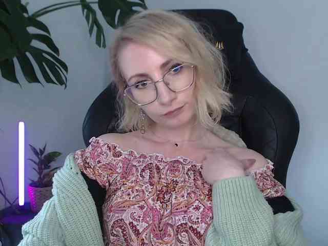 Model: CinderellaMoon