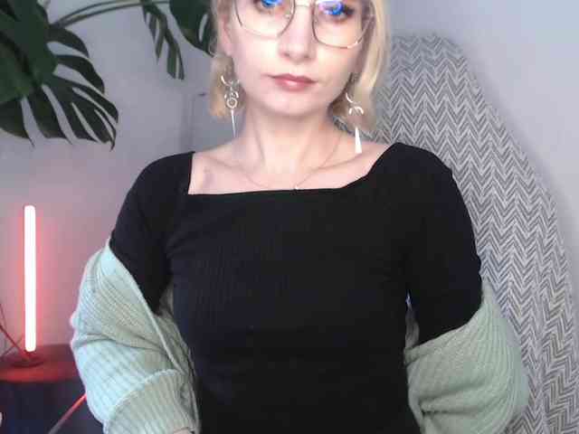 CinderellaMoon webcam