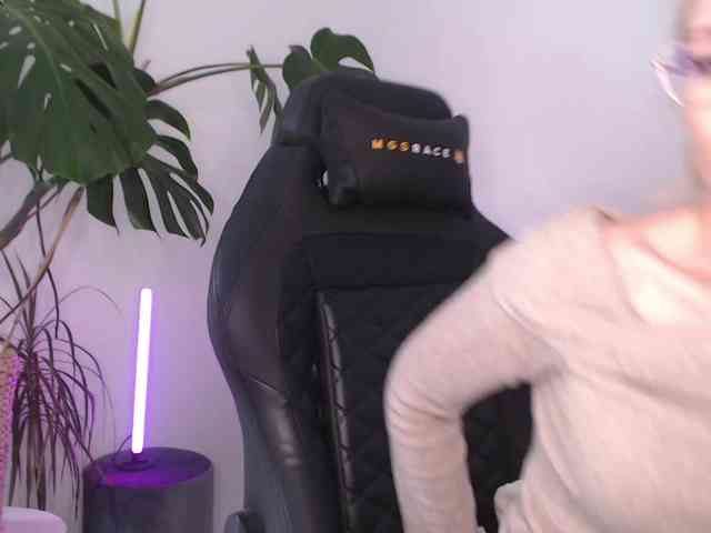 CinderellaMoon webcam