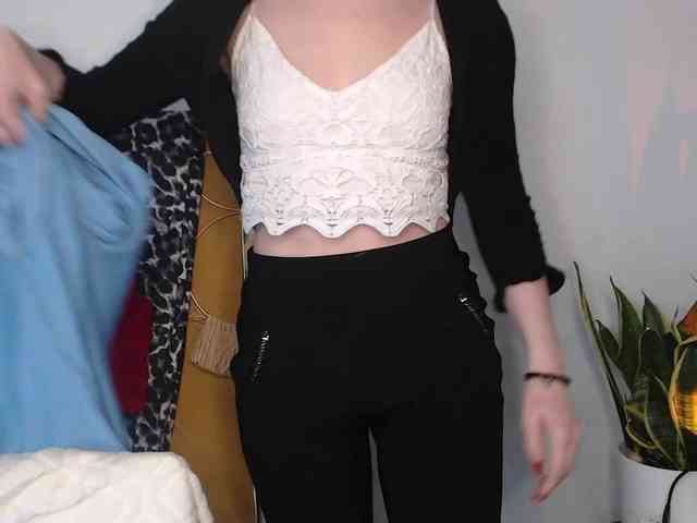 CinderellaMoon webcam