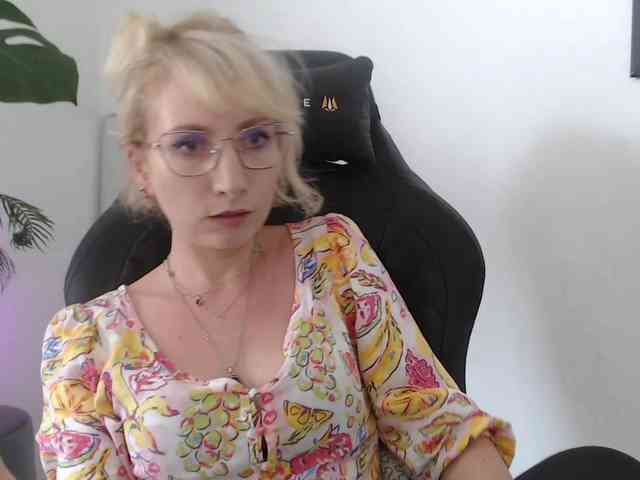 CinderellaMoon webcam