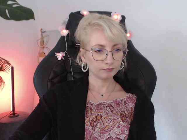 CinderellaMoon webcam