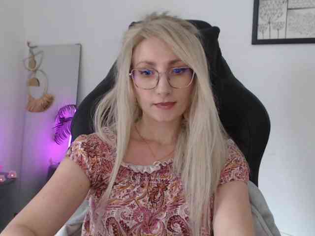 CinderellaMoon webcam