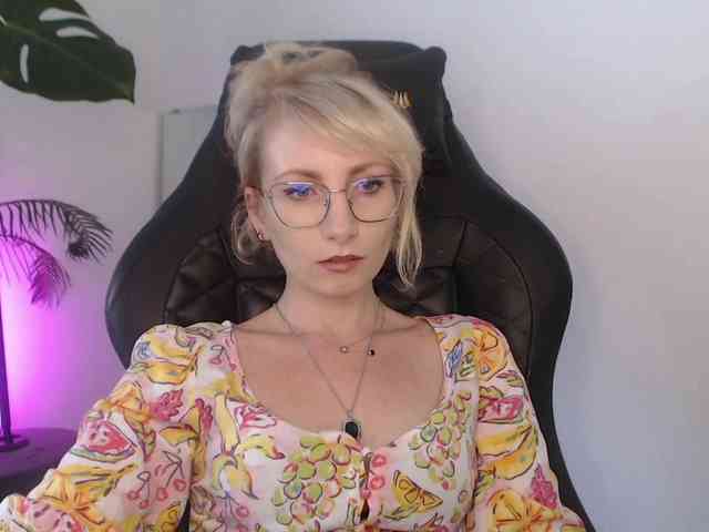 CinderellaMoon webcam