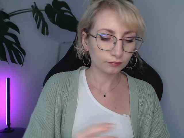 CinderellaMoon webcam