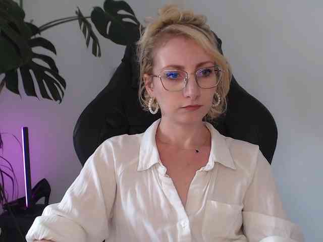 CinderellaMoon webcam
