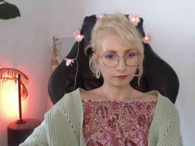 CinderellaMoon webcam