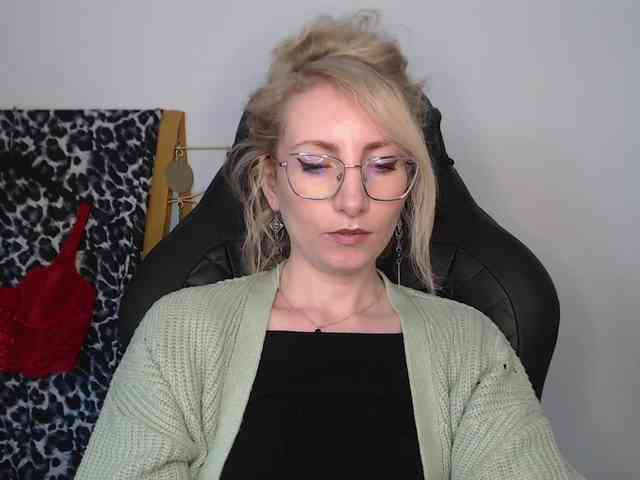 CinderellaMoon webcam