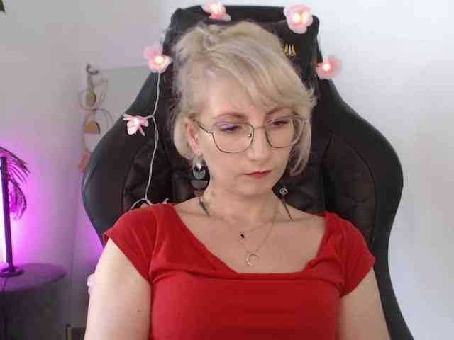 CinderellaMoon webcam