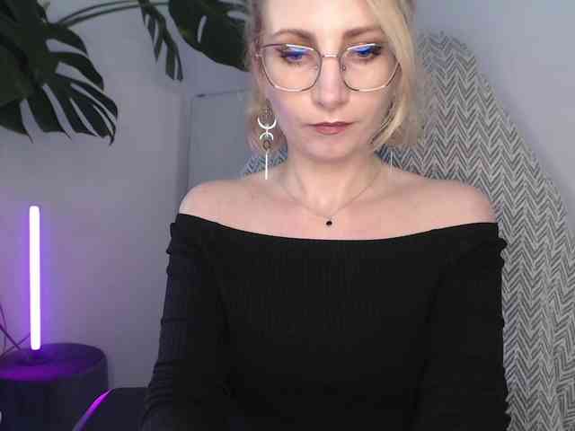 CinderellaMoon webcam