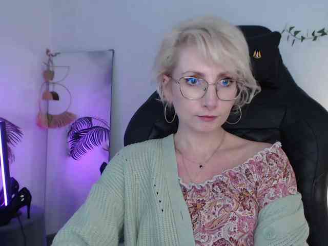 CinderellaMoon webcam