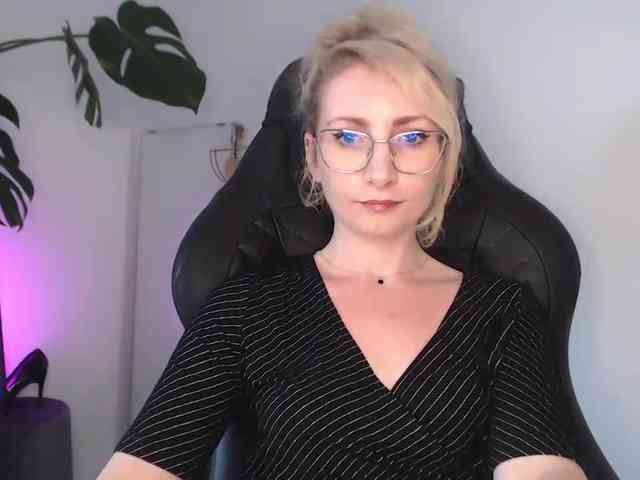 CinderellaMoon webcam