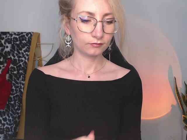 CinderellaMoon webcam