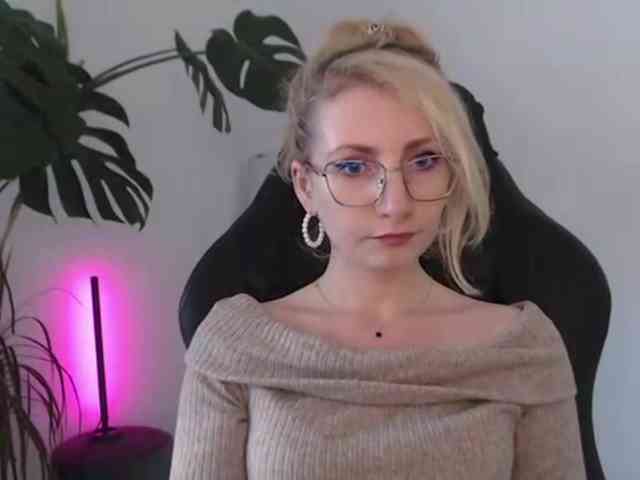 CinderellaMoon webcam