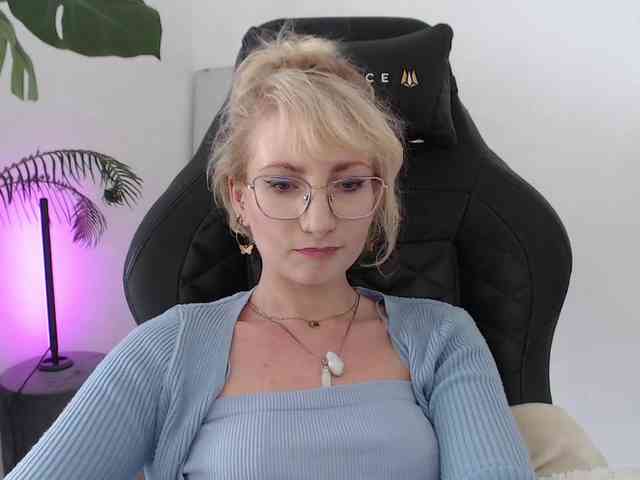 CinderellaMoon webcam