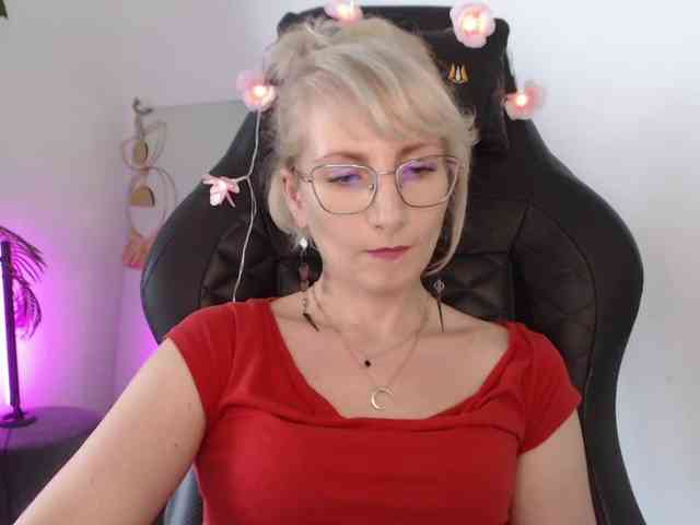 CinderellaMoon webcam