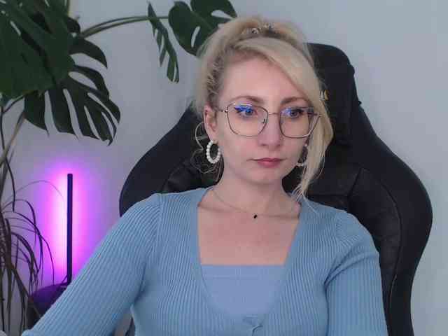 CinderellaMoon webcam