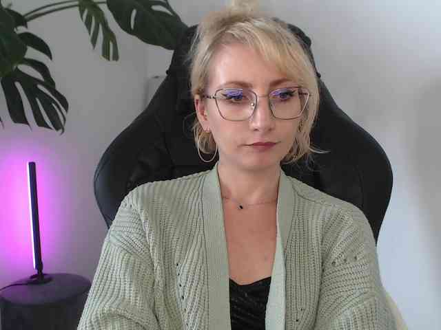 CinderellaMoon webcam