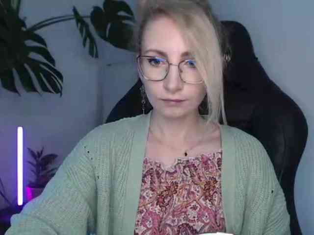 CinderellaMoon webcam