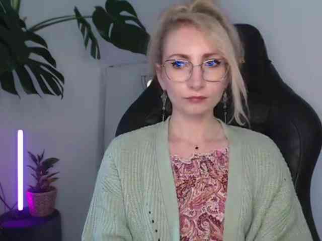 CinderellaMoon webcam