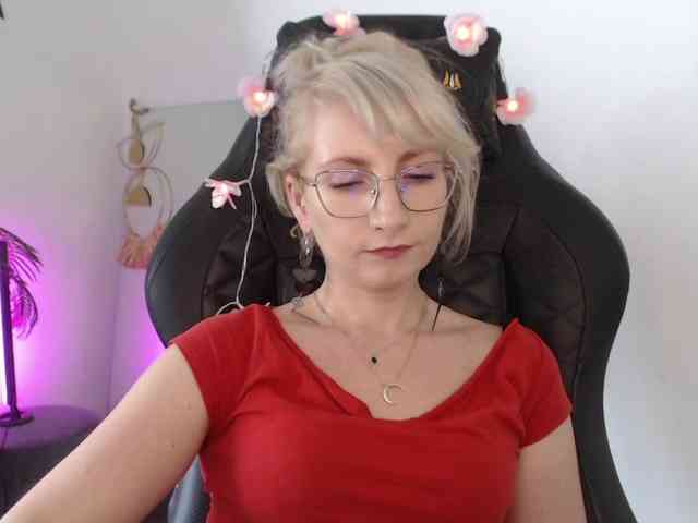 CinderellaMoon webcam