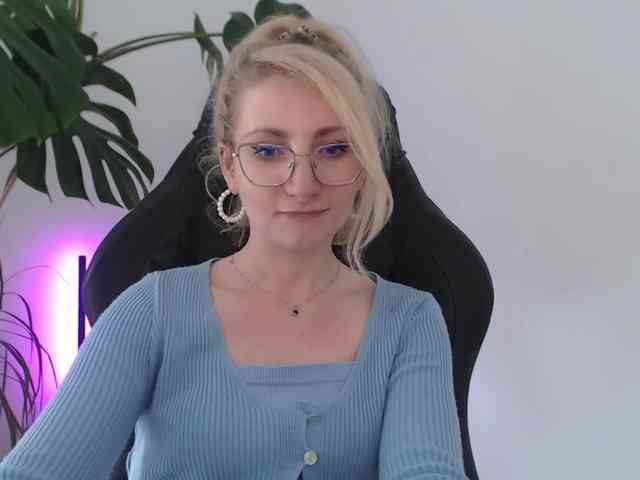 CinderellaMoon webcam
